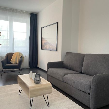 Airport Apartment Fuer 4 - Smart Tv - Kueche - Echarger Hamburg Eksteriør bilde