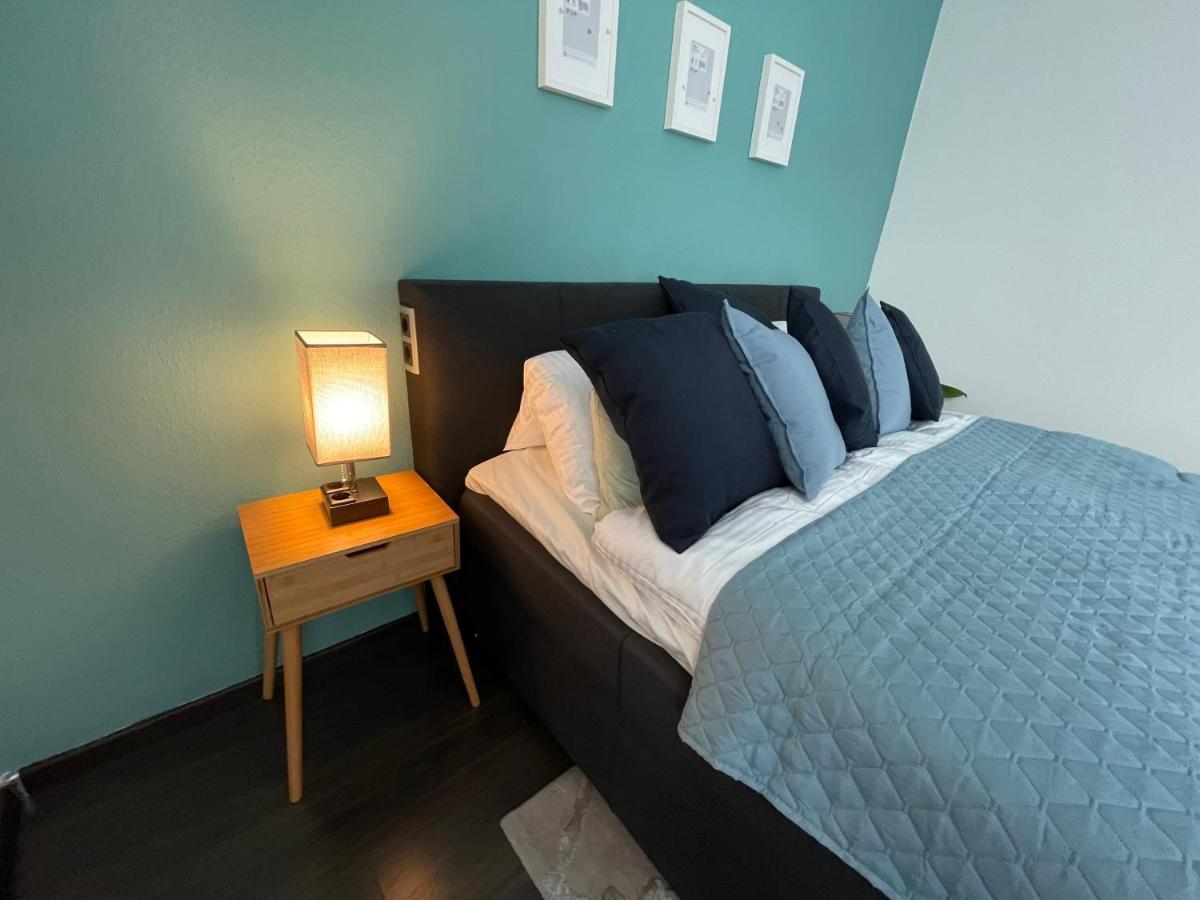 Airport Apartment Fuer 4 - Smart Tv - Kueche - Echarger Hamburg Eksteriør bilde