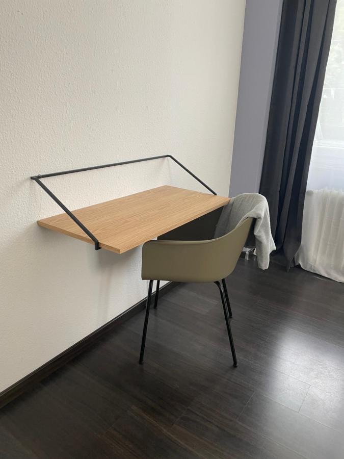 Airport Apartment Fuer 4 - Smart Tv - Kueche - Echarger Hamburg Eksteriør bilde