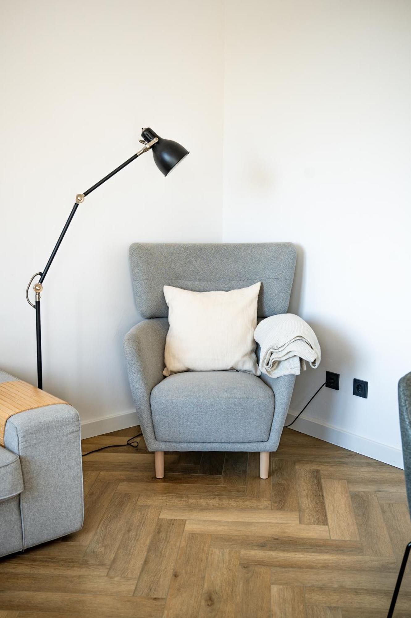 Airport Apartment Fuer 4 - Smart Tv - Kueche - Echarger Hamburg Eksteriør bilde